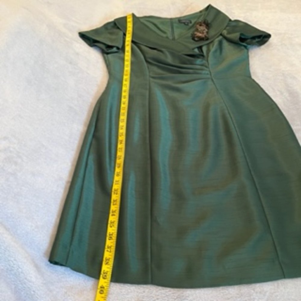 Tahari Arthur S Levine Women's Dress Size 12 Green - Picture 7 of 11